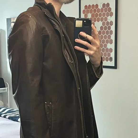 Danier Genuine Leather (Brown) Jacket (with detachable vest lining) *Vintage* - Picture 4 of 14